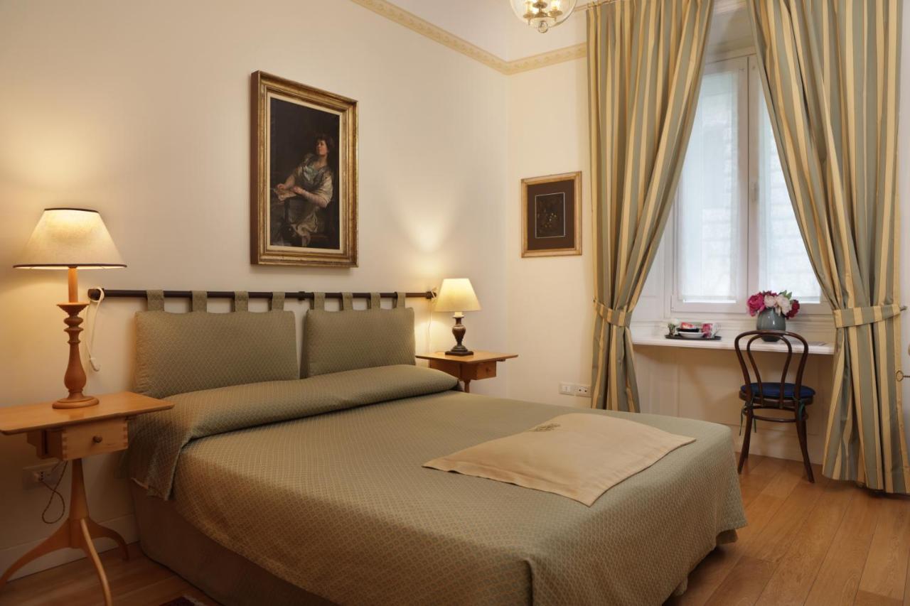 Double or Twin Room,1351384285:JPEG