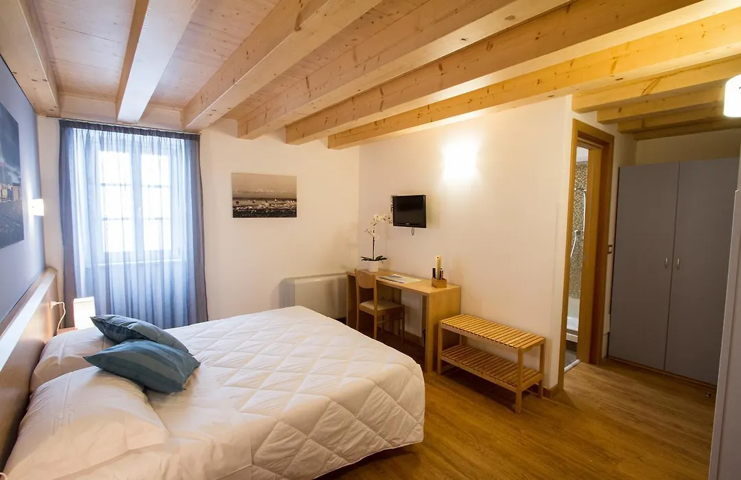 Hotel All'Arco-1