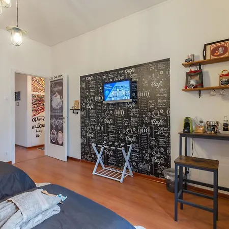 Artistic Guest House-3