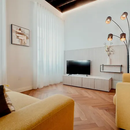 Casa Romano Luxury Green Apartments-3